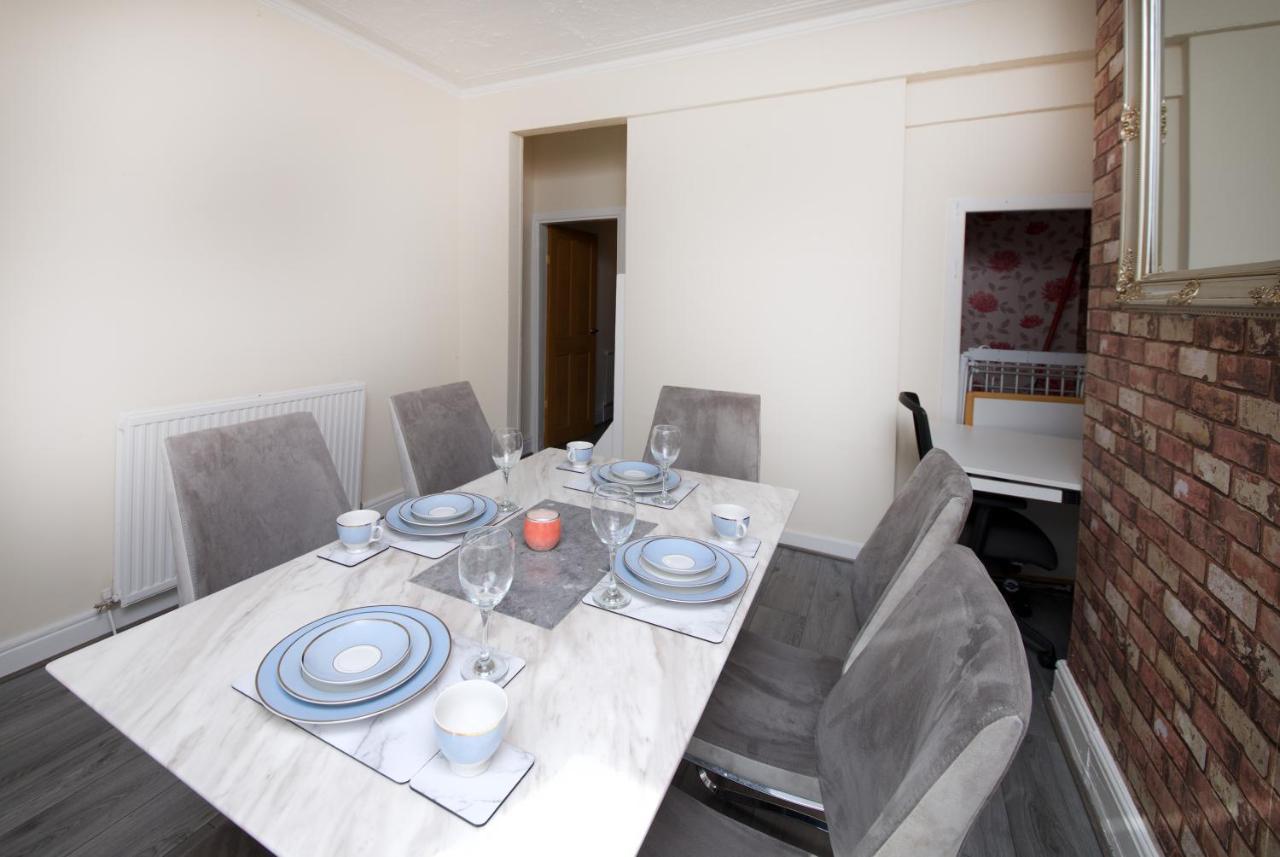 Crystal House 10Min To Manchester City Centre Ideal For Work And Leisure Exterior photo