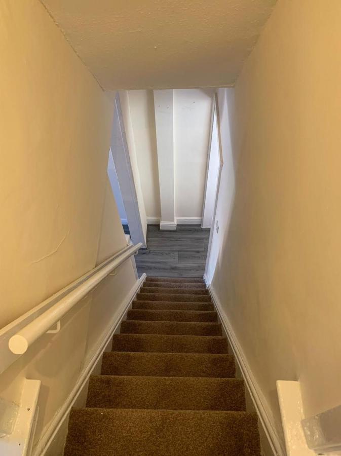 Crystal House 10Min To Manchester City Centre Ideal For Work And Leisure Exterior photo
